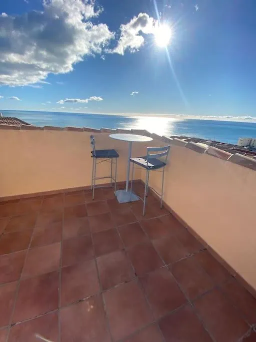 Carvajal, 2-Bedroom Sea View Penthouse Apt Фуэнхирола Апартаменты