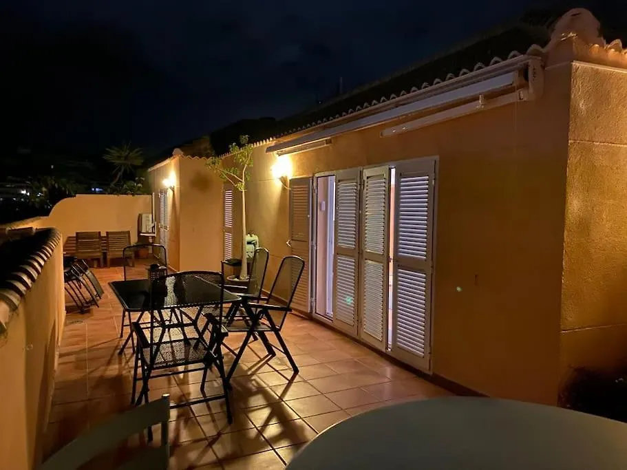 Carvajal, 2-Bedroom Sea View Penthouse Apt Фуэнхирола 0*,