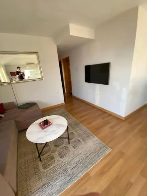 Апартаменты Carvajal, 2-Bedroom Sea View Penthouse Apt Фуэнхирола